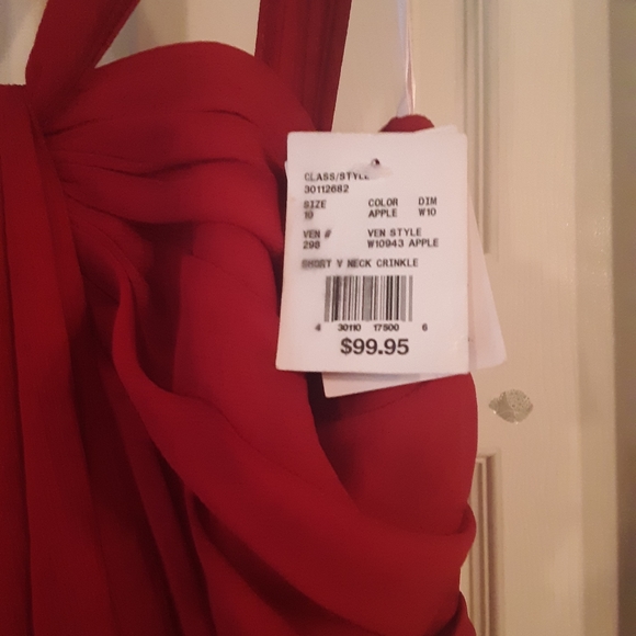 Dress - Picture 2 of 3